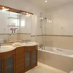 Fantastic Renovated Annex *