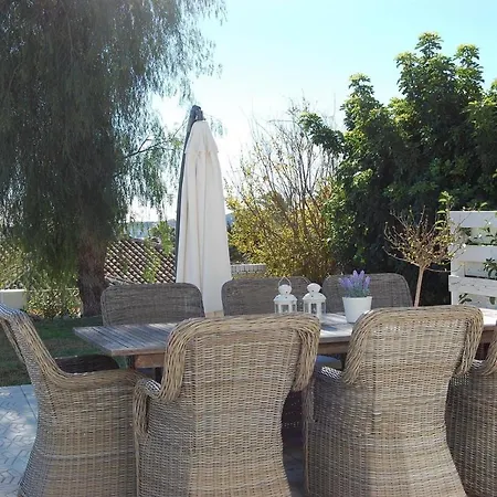 Fantastic Renovated Annex Villa *