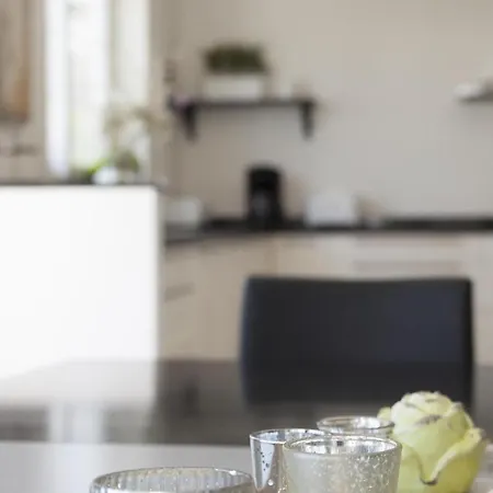 Fantastic Renovated Annex Villa *