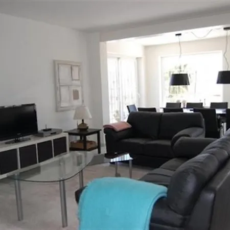 Fantastic Renovated Annex