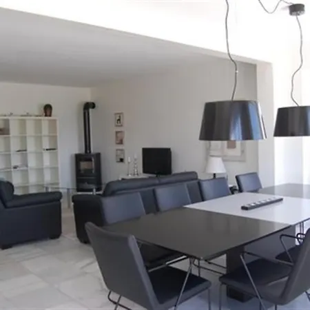 Fantastic Renovated Annex Villa