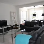 ヴィラ Fantastic Renovated Annex
